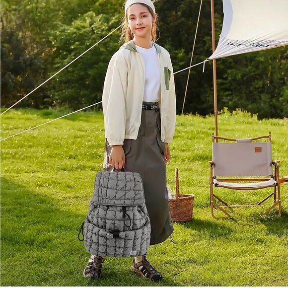 Quilted puffer backpack - Picture 5 of 8